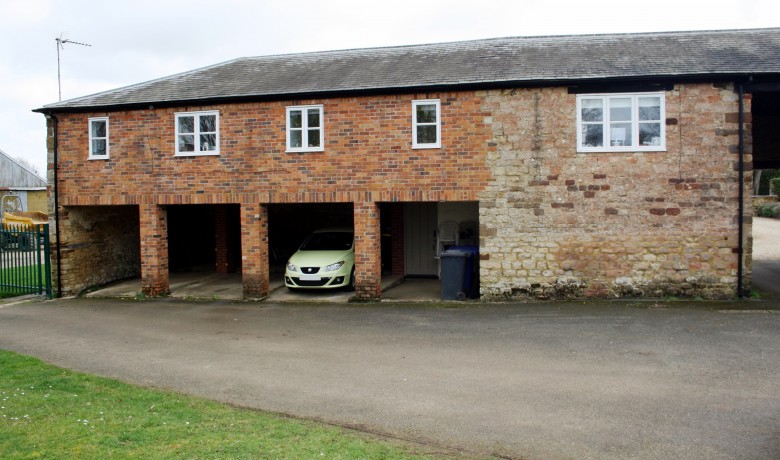 Click the photo for more details of Field Burcote Farm, Duncote